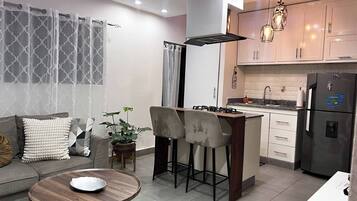 Apartment, 2 Bedrooms, Accessible, Smoking | Interior