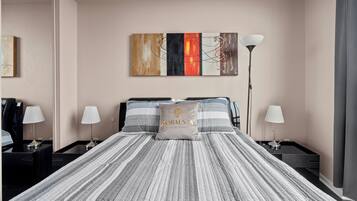 Kondominium Grand, 1 kamar tidur, balkon, pemandangan kota | Didekorasi berbeda-beda dan dilengkapi dengan perabotan berbeda-beda