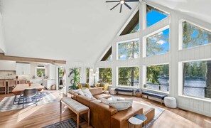 บ้านพัก | 4 ห้องนอน, อินเทอร์เน็ตความเร็วสูง