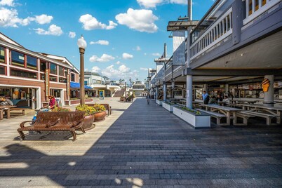 Oneluxstay 3BR Home Near the Beach