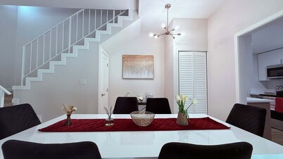 Oneluxstay 3BR Home Near the Beach