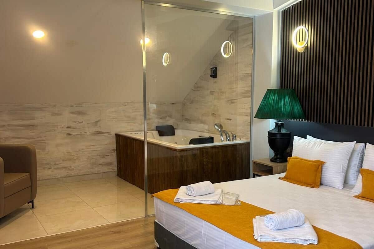 Premium Suite, City View