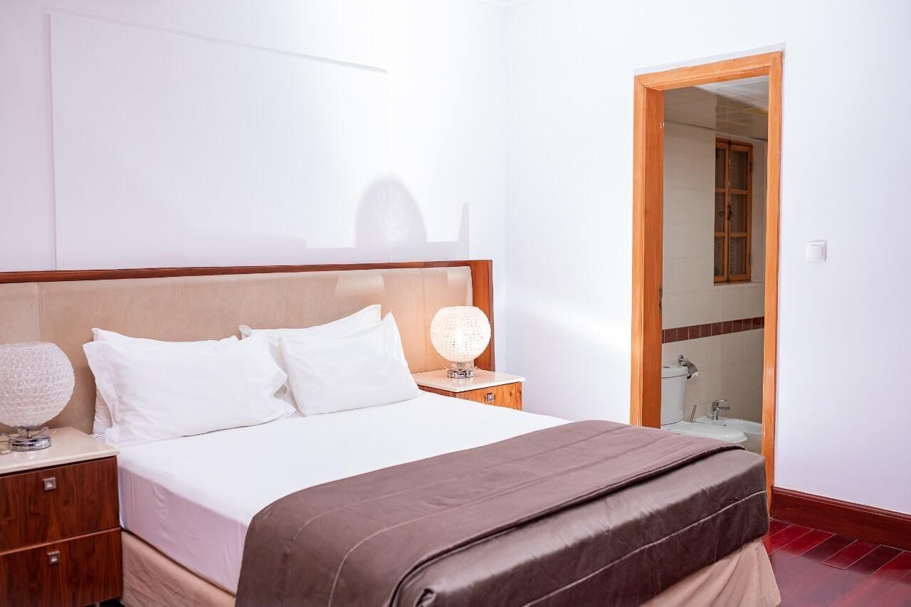 Habitación doble estándar, vista a la alberca | Escritorio, espacio para trabajar con laptop y wifi gratis 