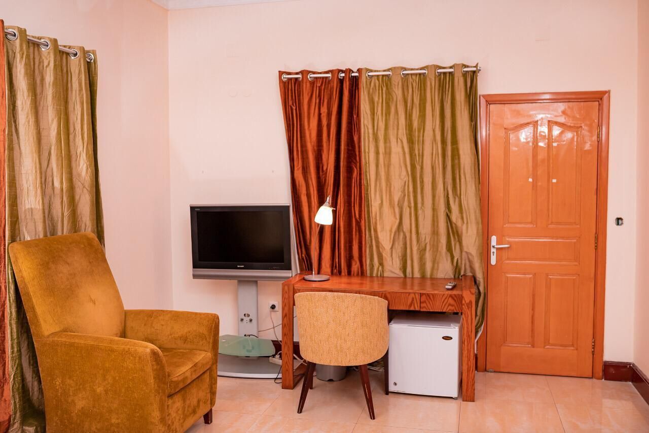 Standard Double Room, Pool View | Desk, laptop workspace, free WiFi