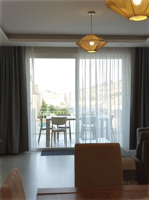 Living area - 3-bedroom apartment in Għarb with stunning Views and hotel amenities (L-Għarb)