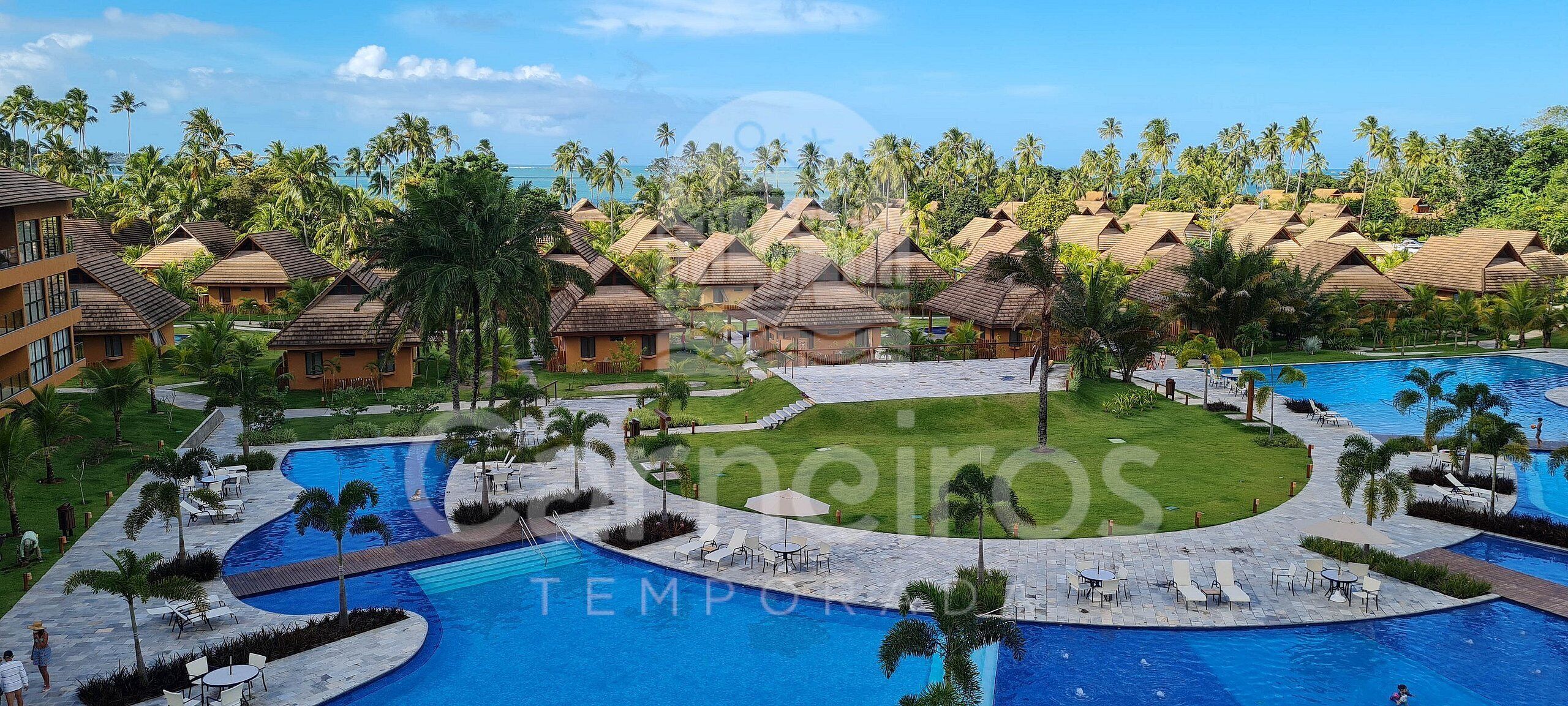 2 outdoor pools