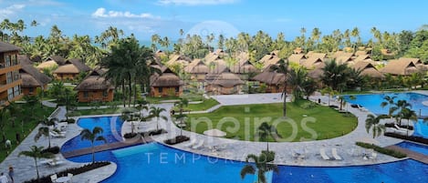 2 outdoor pools