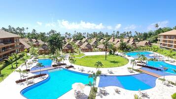 2 outdoor pools