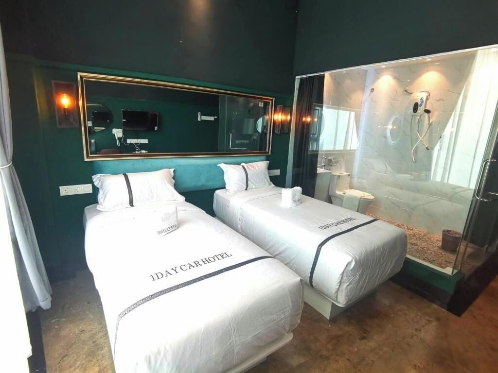 Soundproofing, free WiFi