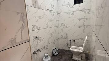 Bruser, miljøvenlige toiletartikler, håndklæder, Sæbe