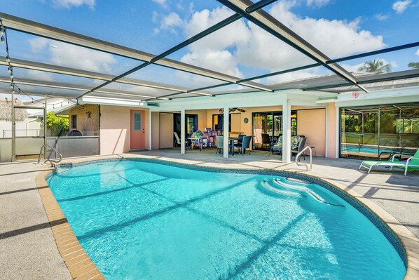 House (3 Bedrooms) | Front of property