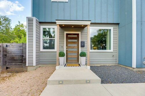6 Mi to Dtwn: Austin Escape w/ Private Yard