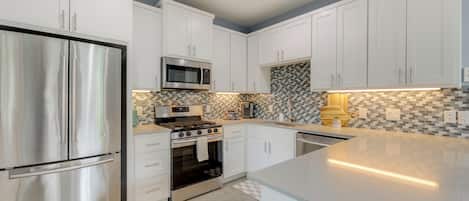 House (2 Bedrooms) | Interior