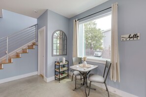 Casa (2 Bedrooms) | Interior