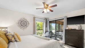 2 bedrooms, iron/ironing board, travel cot, WiFi - Cute, Comfy & Cozy - For 6 (Branson)