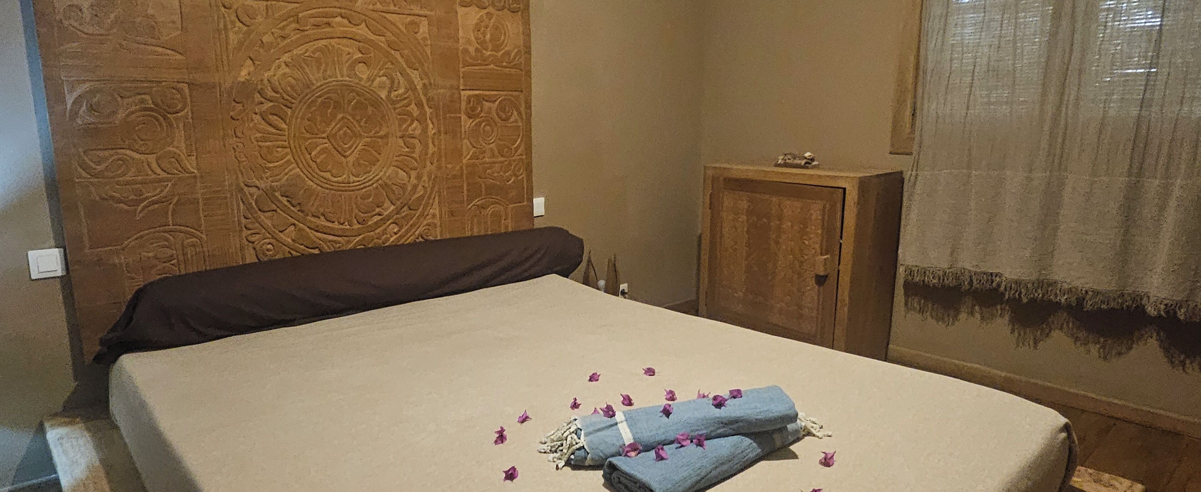 2 habitaciones, tabla de planchar con plancha, internet y ropa de cama 