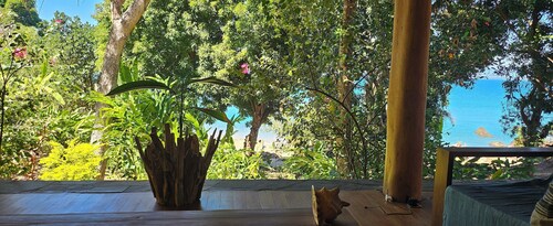 COCOA BEACH lodge: Your private refuge in the heart of paradise