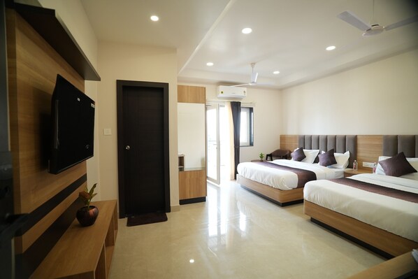 패밀리룸, 발코니 | 책상, 노트북 작업 공간, 다리미/다리미판, 무료 WiFi