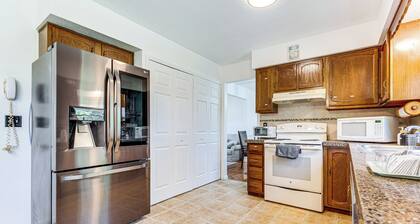 Shop, Golf & Explore: Home 14 Mi to Columbus!