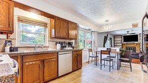 單棟房屋 (4 Bedrooms) | 內部