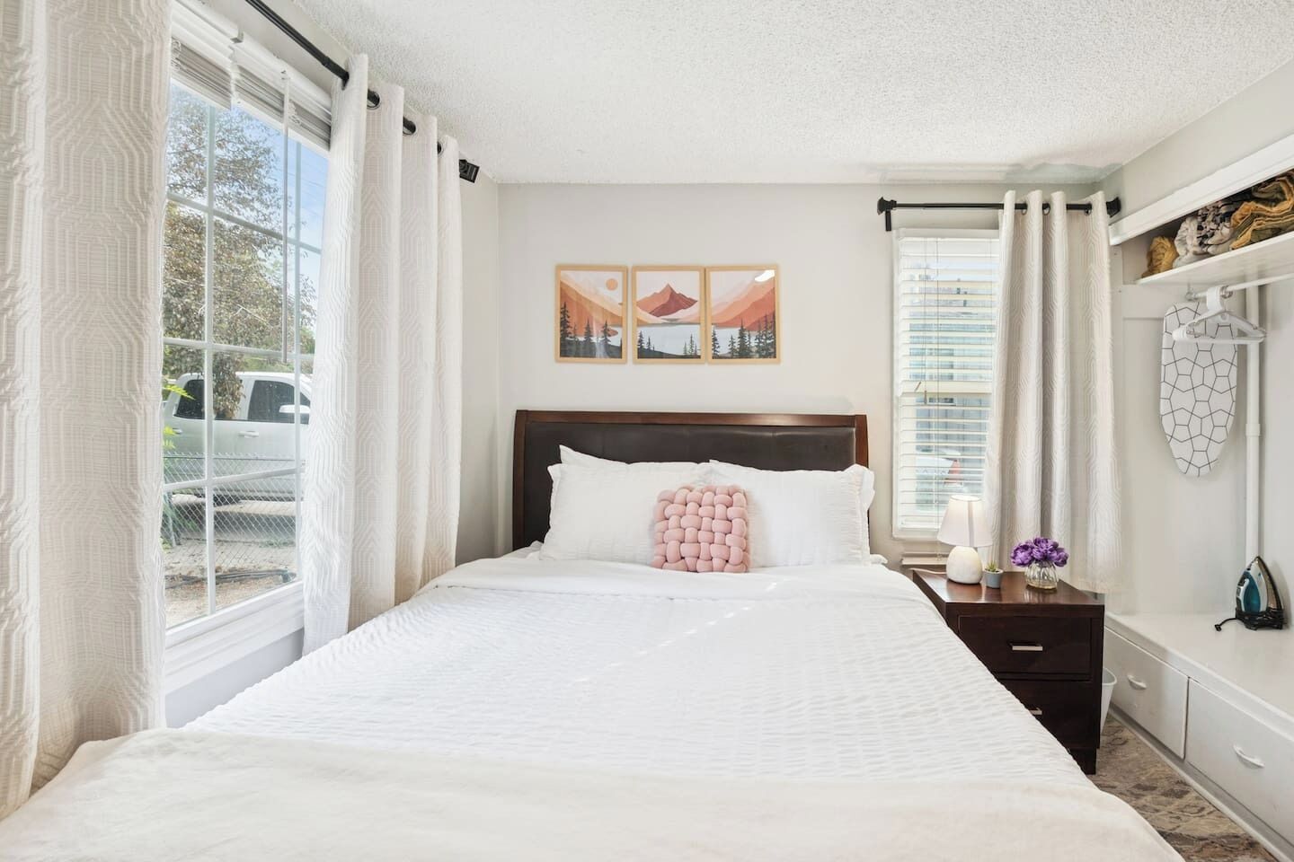 1 chambre, fer et planche à repasser, lit parapluie, Wi-Fi gratuit