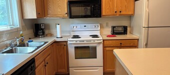 Ski in/out 2b2b at Hunter!