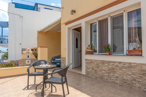 Apartment 'One Bedroom' with Mountain View, Wi-Fi and Air Conditioning