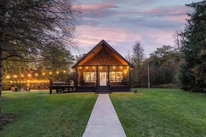 Runway Retreat | Hot Tub • Firepit • River Access