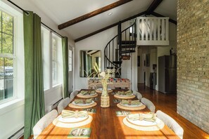 Dining - Aviation Cabin | Hot Tub • Fire Pit • River Access (Roulette)