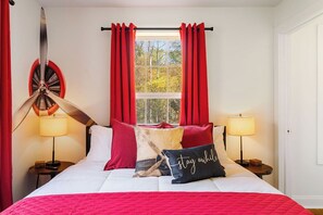 3 bedrooms, travel cot, free WiFi, bed sheets