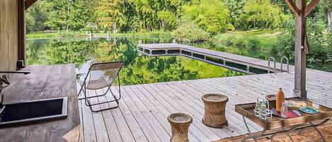 تناول الطعام بالخارج