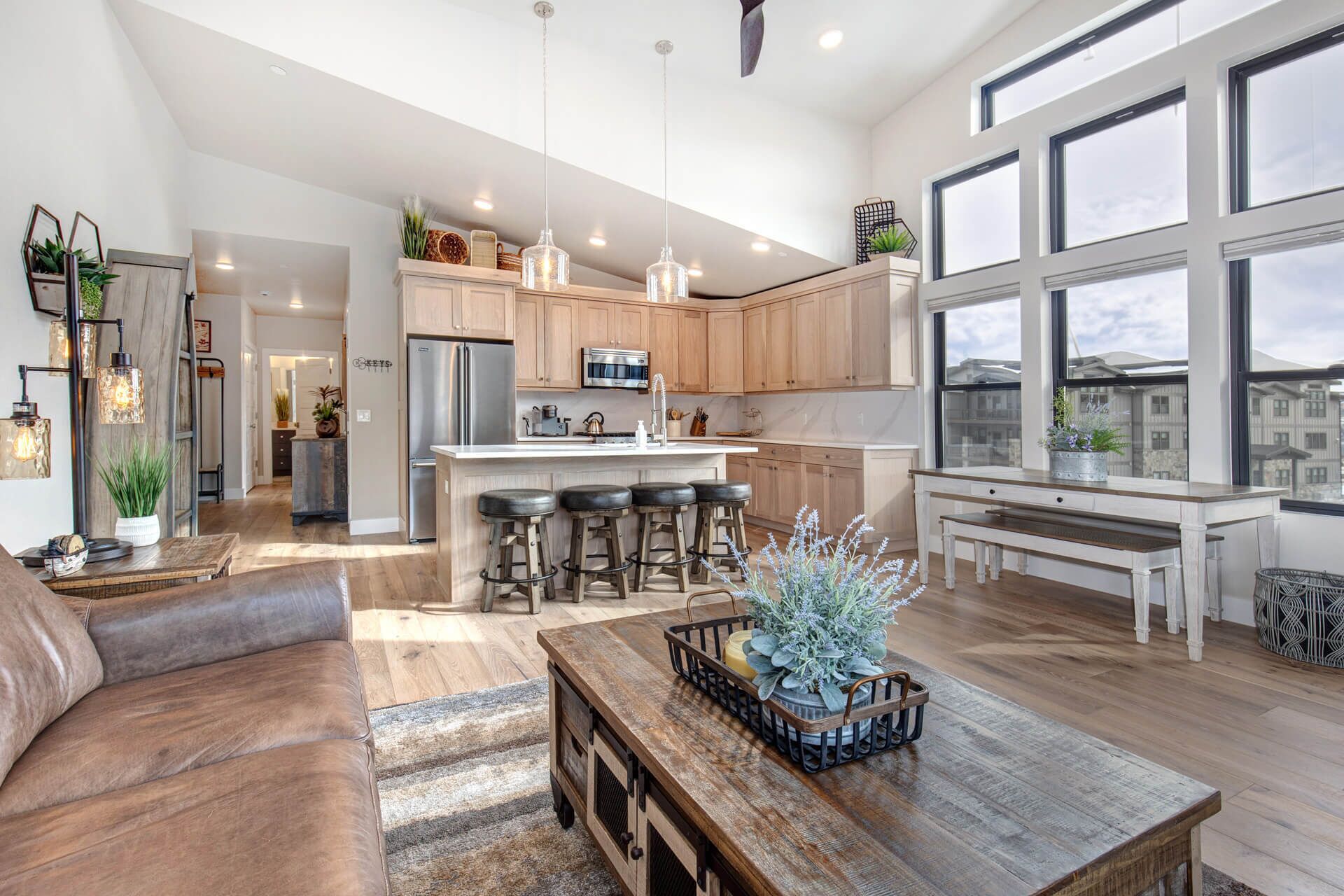 Smart-tv och eldstad