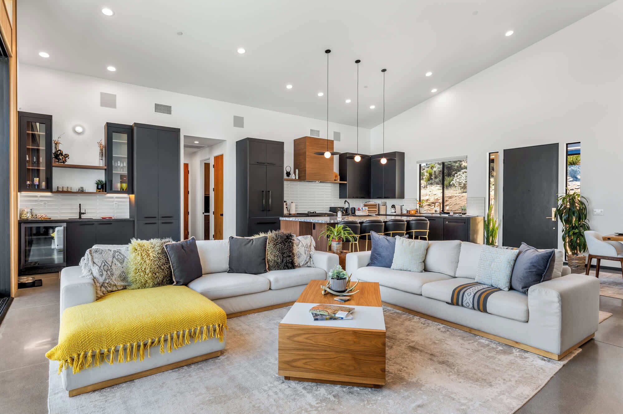 Tv, en stereo och kontor