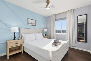 5 bedrooms, desk, iron/ironing board, WiFi