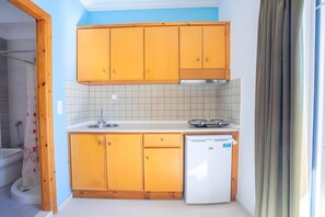 雪櫃、爐具、廚房用具/餐具/器皿