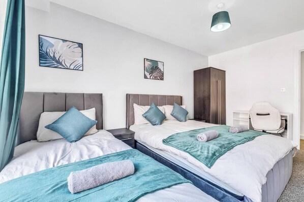 Apartment, 2 Bedrooms, Accessible