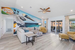 TV - Blue Beak Bungalow Su (Pensacola)