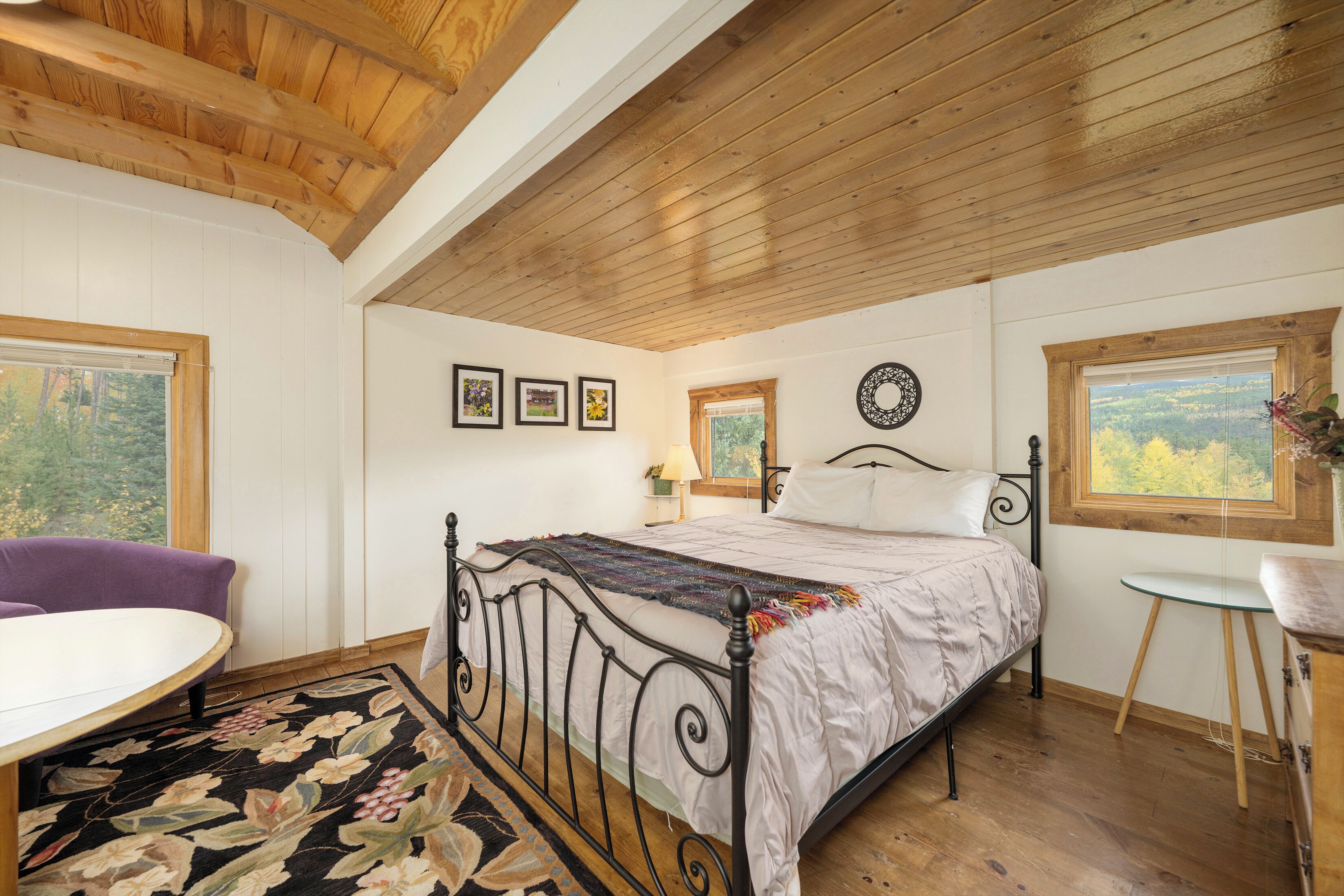 3 bedrooms, internet, bed sheets