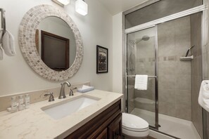 Towels - Updated 2 bedroom, views from private deck (Winter Park)