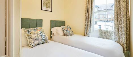 2 Schlafzimmer, Bügeleisen/Bügelbrett, Reisekinderbett, WLAN