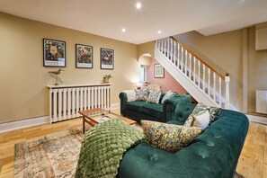 TV, fireplace, offices