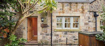 Host & Stay | Sonsy Cottage