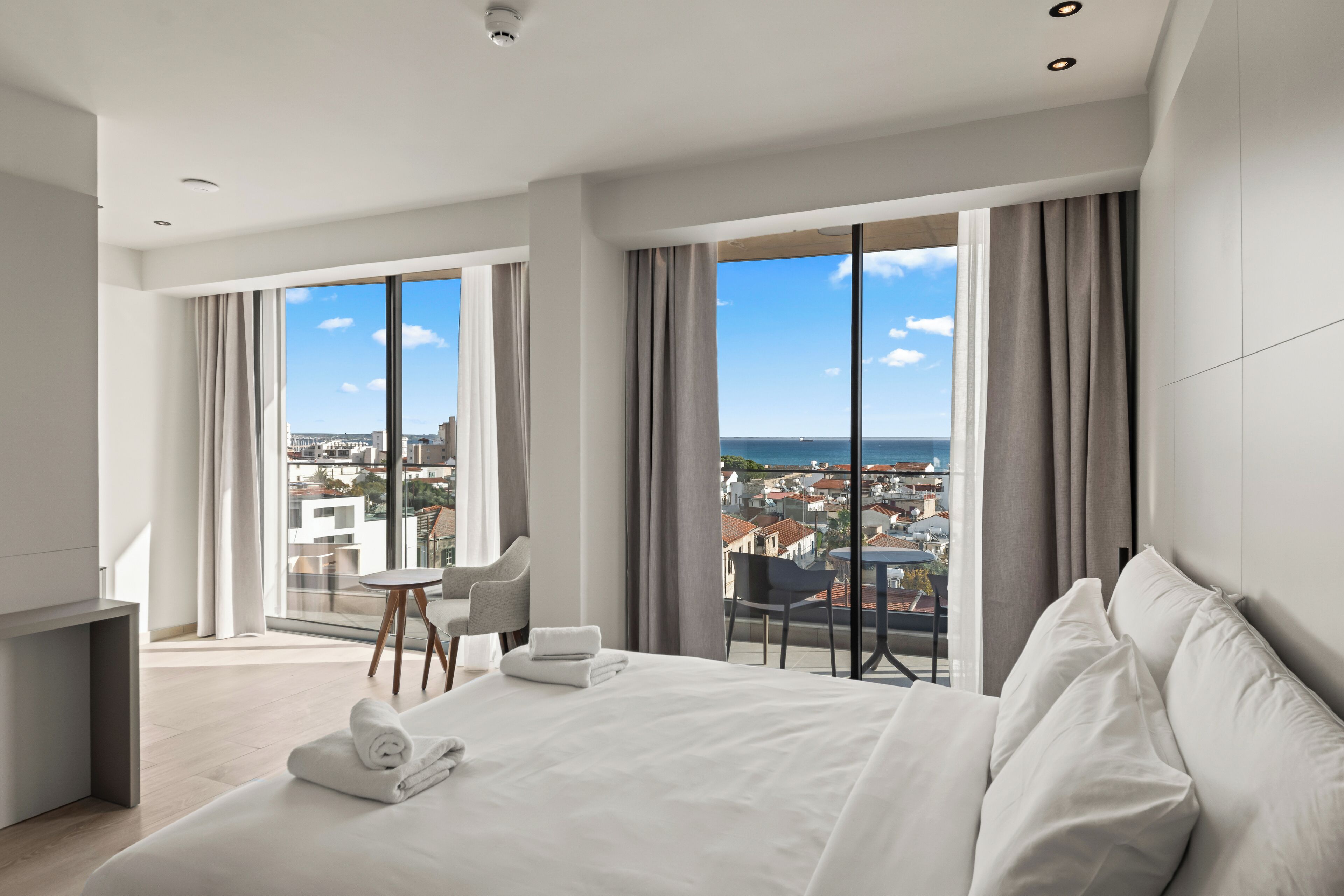 Superior Room | In-room safe, desk, laptop workspace, iron/ironing board