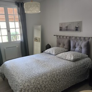 5 Schlafzimmer, Bügeleisen/Bügelbrett, WLAN, Bettwäsche