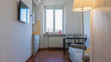 Appartamento, 1 camera da letto, balcone | Ferro/asse da stiro, Wi-Fi gratuito