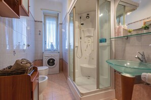 Lägenhet - 1 sovrum - balkong | Badrum