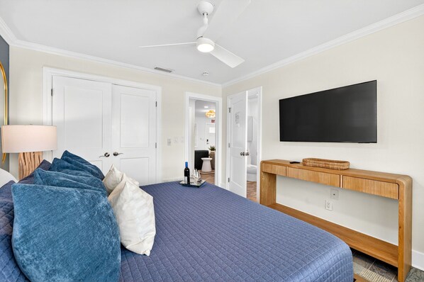 4 bedrooms, iron/ironing board, free WiFi, bed sheets