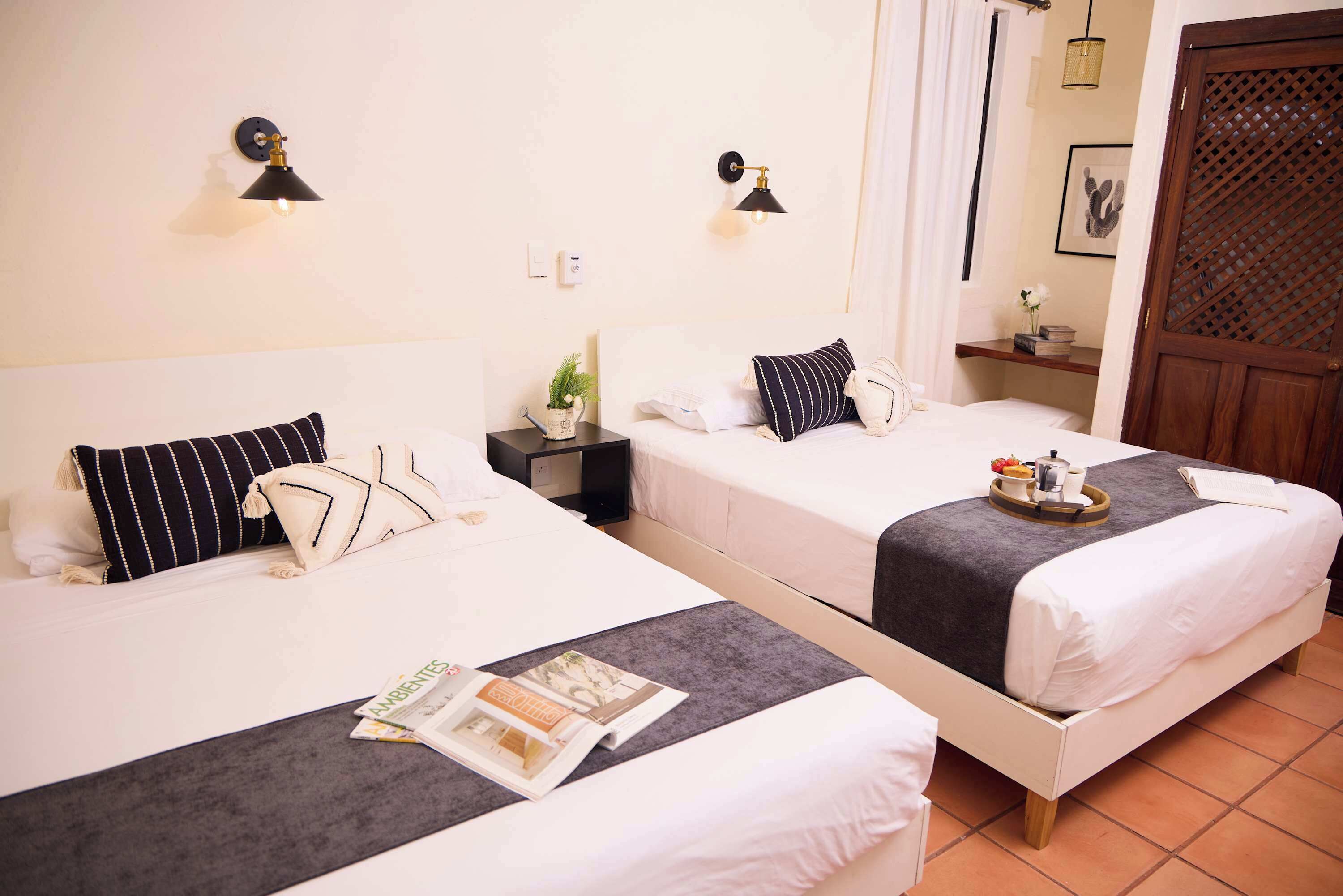 2 bedrooms, iron/ironing board, WiFi