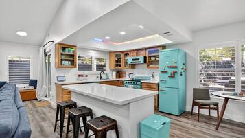 Rumah, 3 kamar tidur | Dapur pribadi | Lemari es, oven, mesin pembuat kopi/teh, dan pemanggang roti