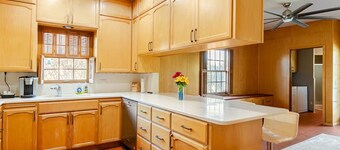 Spacious 4BR Retreat w/ Pool, Spa & Private Yard in Oroville